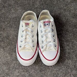 Converse chuck taylor all star white sneakers